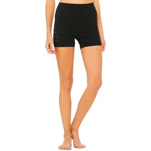 ALO Yoga Ripped Shorts | Black